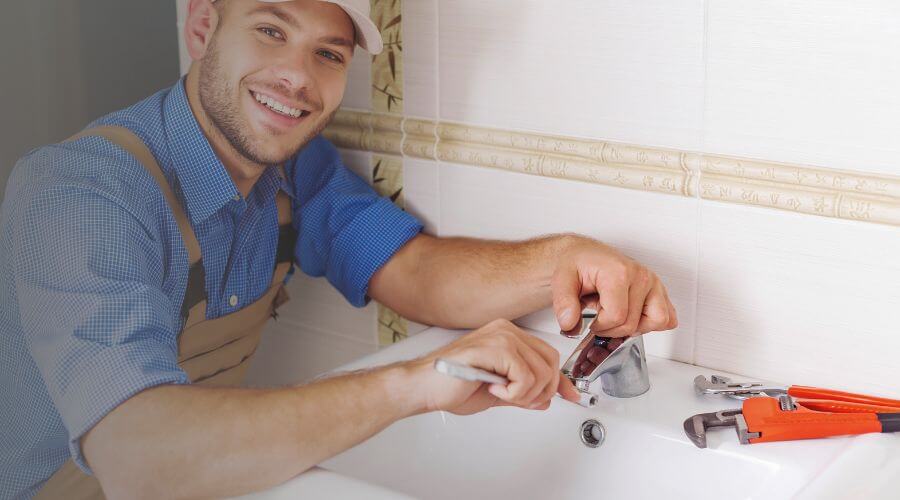 Professional clogged toilet repair in Franklin, MO